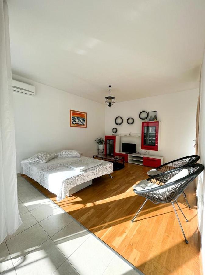 Apartman Milla Макарська Екстер'єр фото